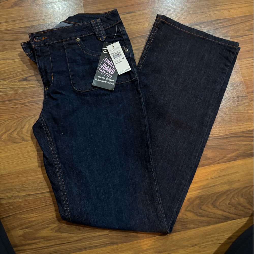 NWT Women’s Dark Blue Jeans